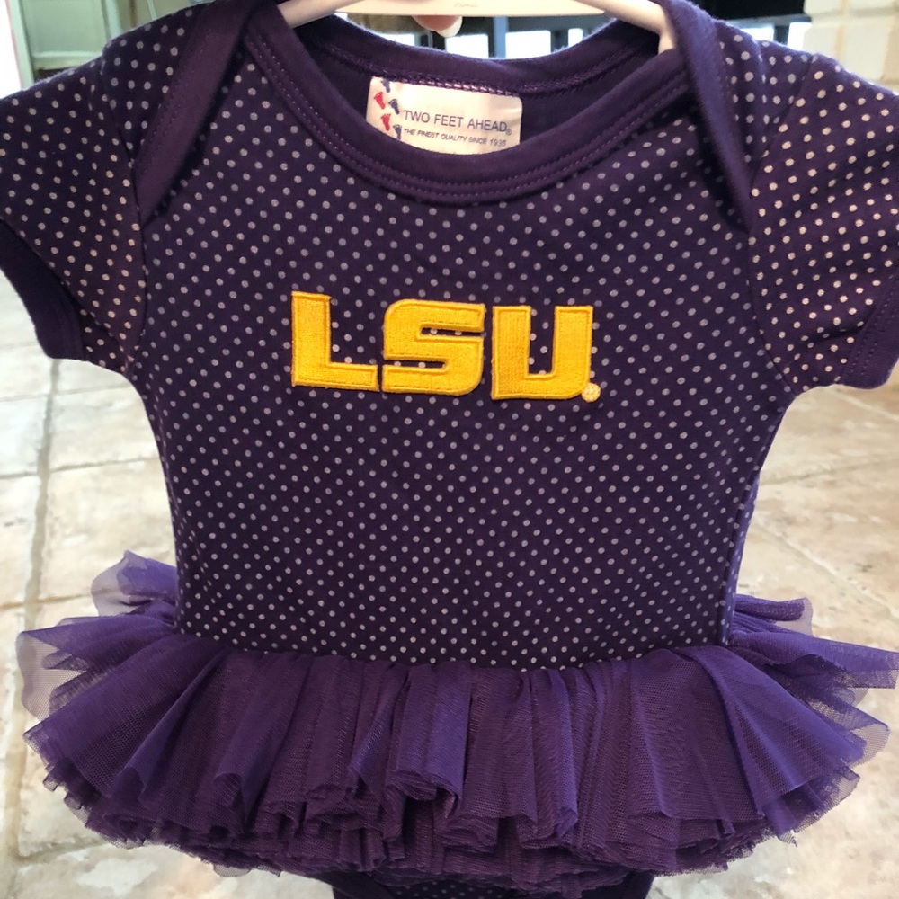 Infant Girls purple LSU onesie, sz 6 mo